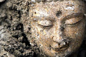 3,000 Ancient Buddhas Unearthed in China